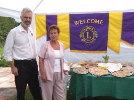 Harry and Pat, Our Hosts for 2009 Changeover 100 5444